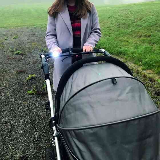 Ліхтарик Troika "TURN ME ON", червоний шнурок Рівне