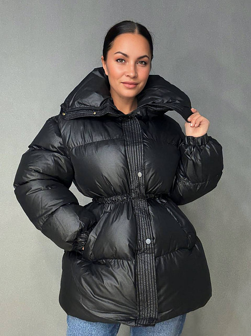 Куртка жіноча Haiziyuan 8055 пуфер глянцева подовжена з утяжкою на талії чорна, чорний, XL Київ - фото 14