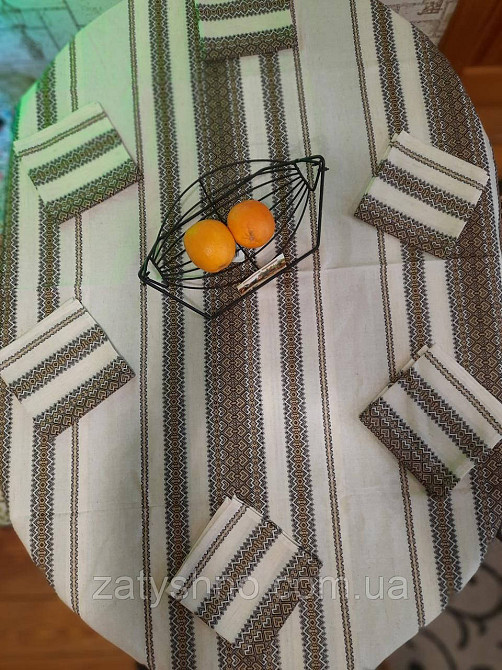 Скатерть на льне вышитая кофейная Киев - изображение 4