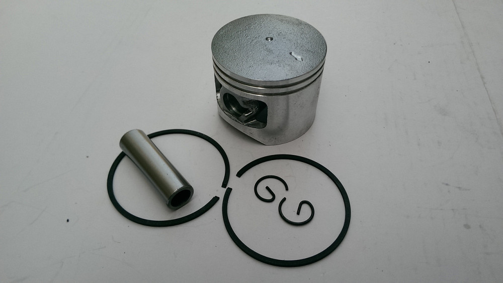 Поршень 45 бензопилы Гудлак 5200 Мукачево - изображение 1