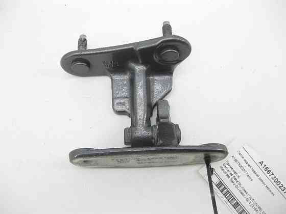 Mercedes-Benz  A1667300237 Петля задніх правих дверей верхня ML/GLE W166 GL/GLS X166 Одеса