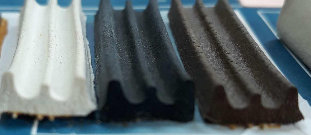 Самоклеющийся резиновый уплотнитель профиль  для окон и  дверей Е 9х4 (150м) чёрный Павлоград - изображение 3