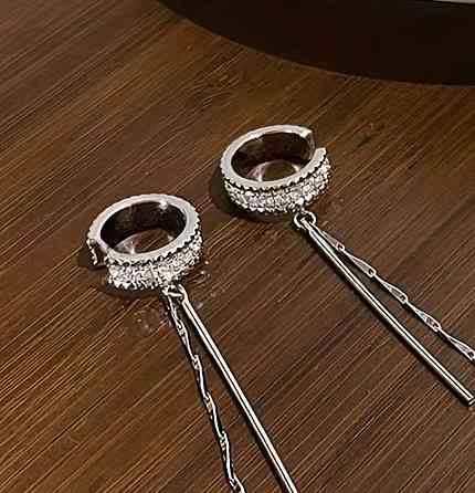 Кафф серьга без прокола с подвесками серебристая клипса на ухо с цепочками украшение Киев