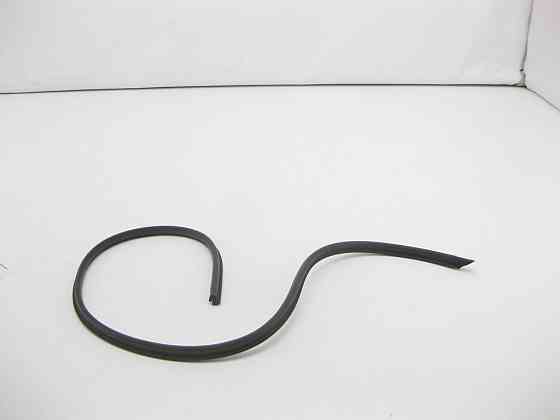 Mercedes-Benz  A2927820200 Ущільнювач зсувного люка зліва GLE Coupe C292 Одеса