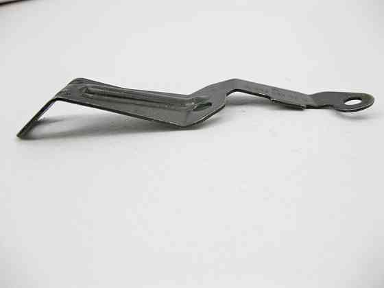 Mercedes-Benz  A2036830214 Правий кронштейн декоративної накладки магнітоли та клімату C-Class W203 CLC Sportcoupe C203 Одесса