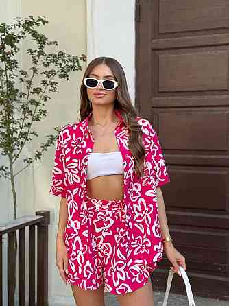 Женский легкий принтованный костюм двойка: рубашка и шорты турецкая креп-жатка Малиновый, 48 Одесса