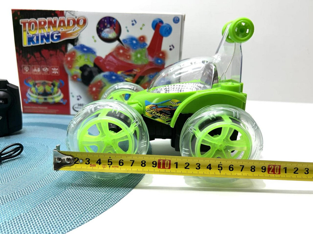 Машина Перевертень трюкова радіокерована зі колесами, що світяться 18 см Зелена (3048) Чернігів - фото 2