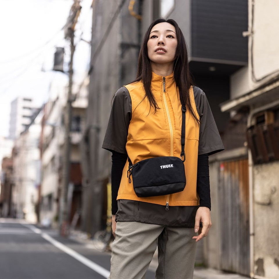 Сумка Thule Portable Paramount Crossbody 2L PARACB-3102 Black (6949018) Киев - изображение 3