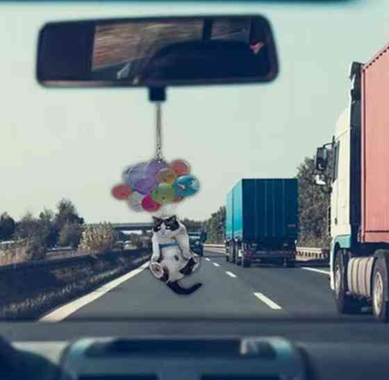 Подвеска в автомобиль на зеркало заднего вида котик на воздушных шарах 10 см разноцветный Киев