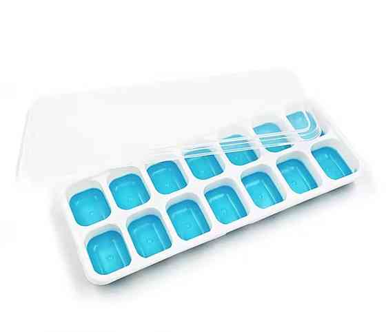 Форма для льда с крышкой на 14 кубиков 21,5 на 9 см бело-голубой Киев
