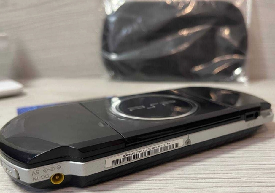 Приставка Sony PlayStation Portable PSP 3008 BLACK Киев - изображение 2