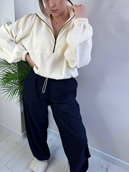 Жіночий стильний повсякденний костюм двійка з мікровельвета Одеса - фото 3