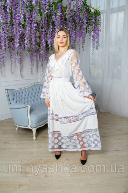 Жіночий костюм з білою вишивкою, вишиванка на вінчання Кривий Ріг - фото 2