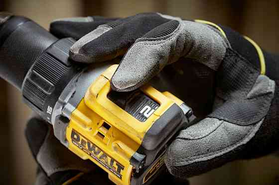 Дрель-шуруповерт аккумуляторная бесщеточная DeWALT DCD794NT 18 В, 74 Н·м, без АКБ и ЗУ, TSTAK Киев