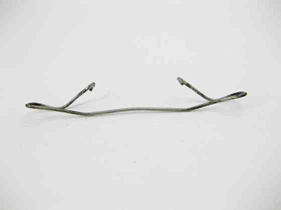 Mercedes-Benz  A0004218891 Утримуюча скоба - пружина скоби переднього гальмівного супорта E-Class W210 W211 C-Class W202 CLK C208 S-Class W220 Одесса