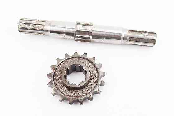 Редуктор фрези R175/180N/190N/195N - Вал вторинний + зірка Z-17 81-1, 101-2 Киев