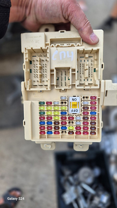 Kia Sportage 2016–2021 Блок предохранителей салона Киев - изображение 1