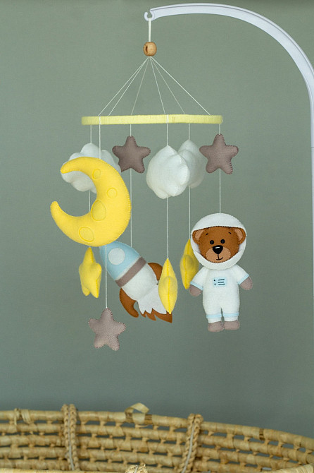 Дитячий музичний мобіль на ліжечко для немовлят WooolyWool «Космонавт» з 35 мелодіями Київ - фото 4