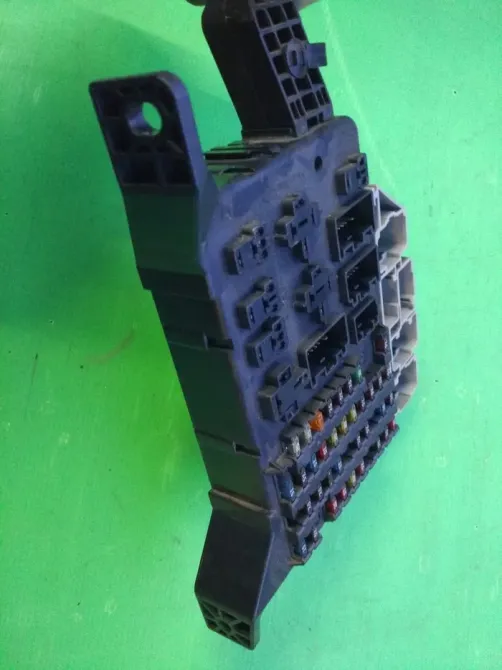 Блок запобіжників 4S7T-14A073-AA Форд Мондео 3 оригінал Вінниця - фото 3