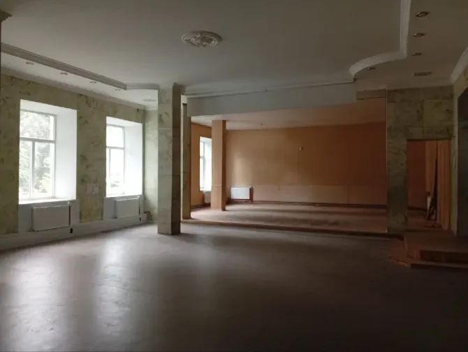 Новий об'єкт. Власник виконує косметичний ремонт. Центр міста пл. Успенська. Свій двір, багато місць під авто. Дніпро - фото 4