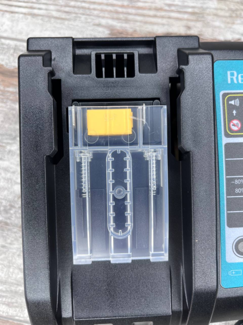 Быстрозарядное устройство Makita DC18RC для Li-ion аккумуляторов 14.4-18В Макита Киев - изображение 4