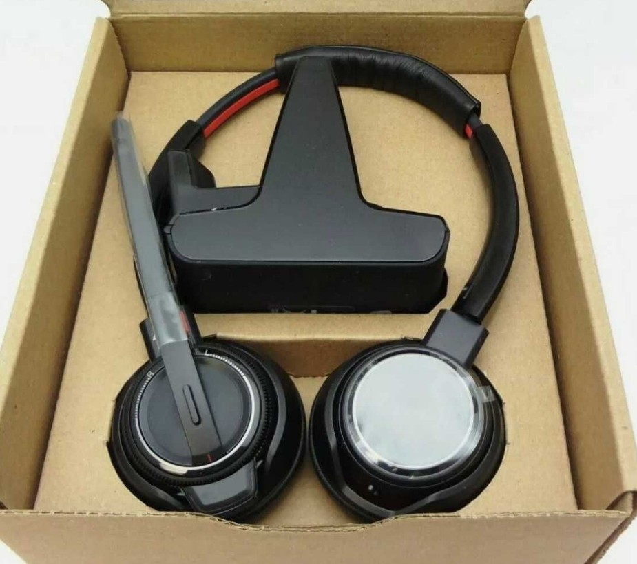 Нова Гарнітура Plantronics Savi 8220   Savi 8220 - одна гарнітура для всіх пристроїв Київ - фото 1