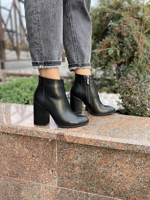 Nivelle Черевики жіночі шкіряні на підборах демісезонні чорні на блискавці 5563/9561-9549/Батин Коломия - фото 1