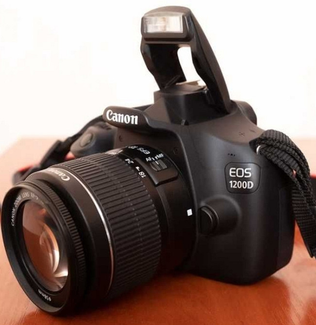 Дзеркальний фотоапарат Canon EOS 1200D Киев - изображение 2