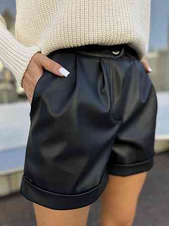 Женские базовые черные шорты из экокожи 50/52 Одесса