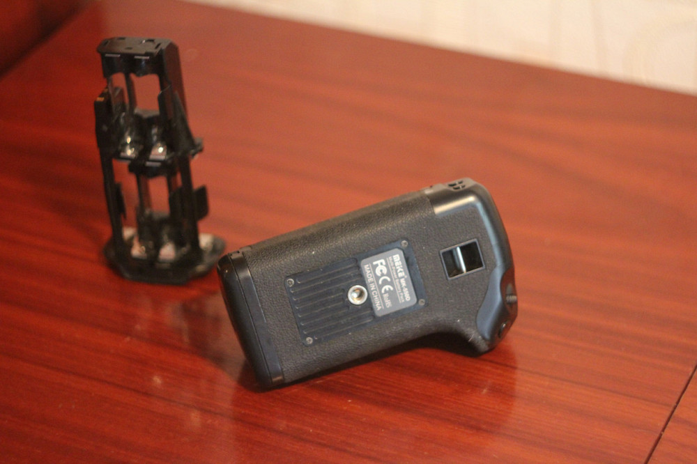 Батарейный блок Canon BG-E8 Киев - изображение 3