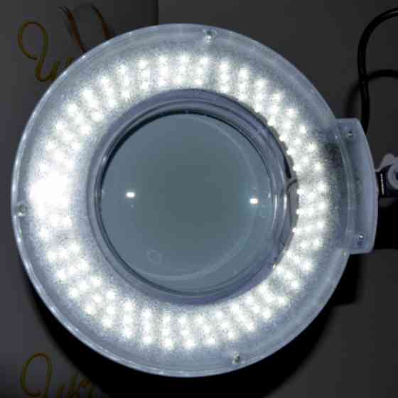 Лампа лупа підлогові на колесах на штативі з 120 LED діодами , з кришкою , збільшення 5 діоптрій . Київ