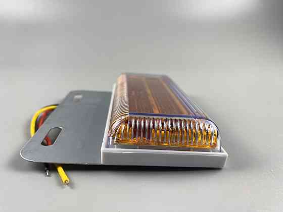 Ліхтар габаритний світлодіодний LED задній бічний 24V жовтогарячий світло габаритки на авто універсальні Мукачево