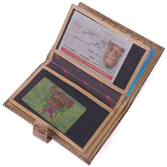 Необычное мужское портмоне с хлястиком из натуральной кожи с тиснением под крокодила KARYA 21196 Киев