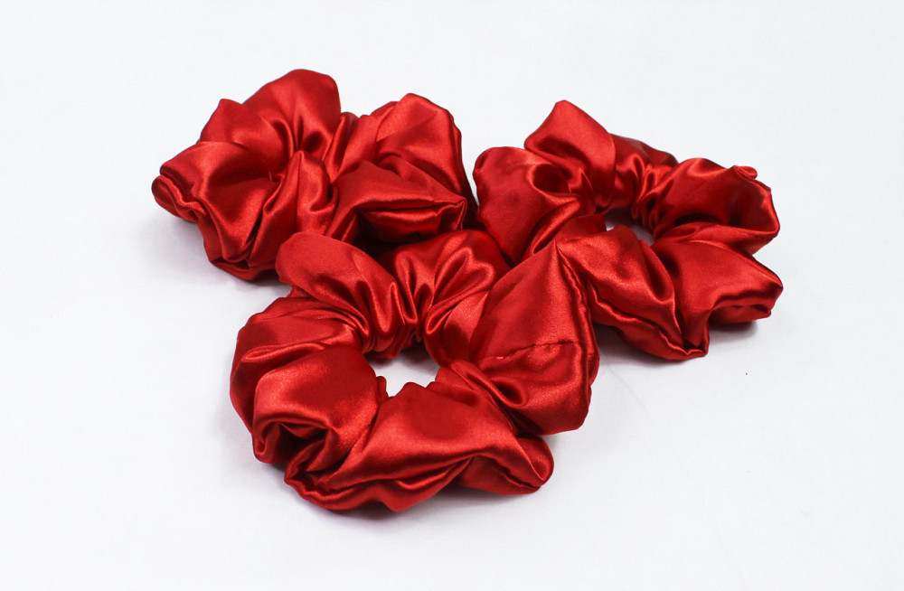 Об'ємна гумка для волосся атласна Червоний Харків - фото 3