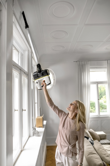 Потужний акумуляторний пилосос Karcher VC 7 Cordless yourMax (1.198-710.0) Київ - фото 2