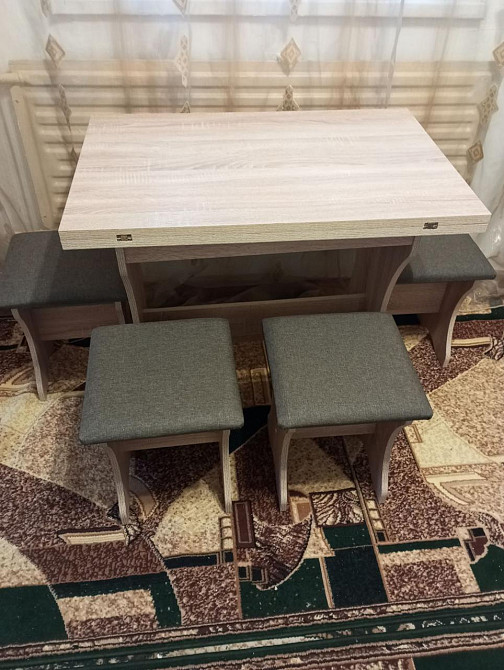 Стол на кухню и 4 мягких табурета (комплект) - Дуб Сонома Львов - изображение 5