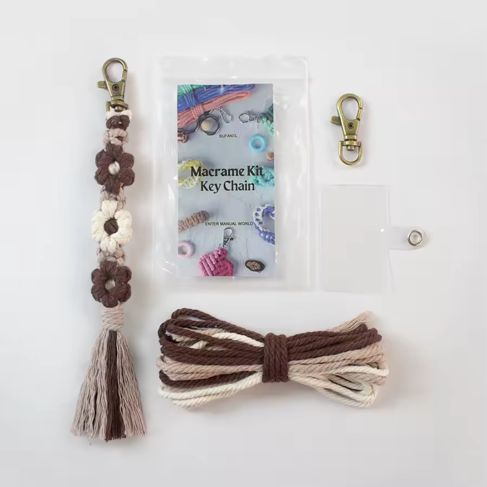 Набір макраме для ручного плетіння і в'язання брелока "Квіти" для ключів і аксесуарів 20х2. 2 см, коричневий Кам'янець-Подільський - фото 1