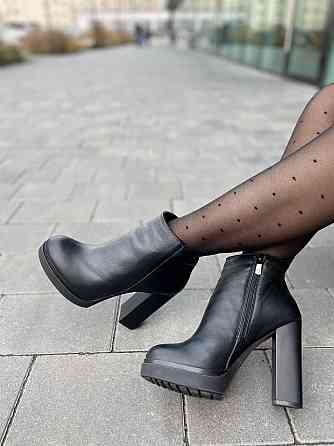 Valiente Черевики жіночі VALIENTE Бьорк чорні натуральна шкіра зима каблук 12см (4054) Коломыя