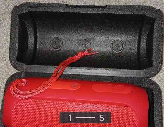 Колонка портативная JBL . Киев