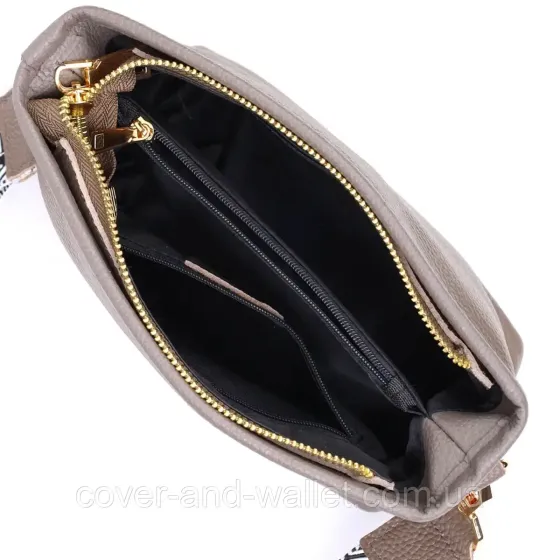 Стильная женская кожаная сумка через плечо в сером цвете на молнии Leather Collection Киев