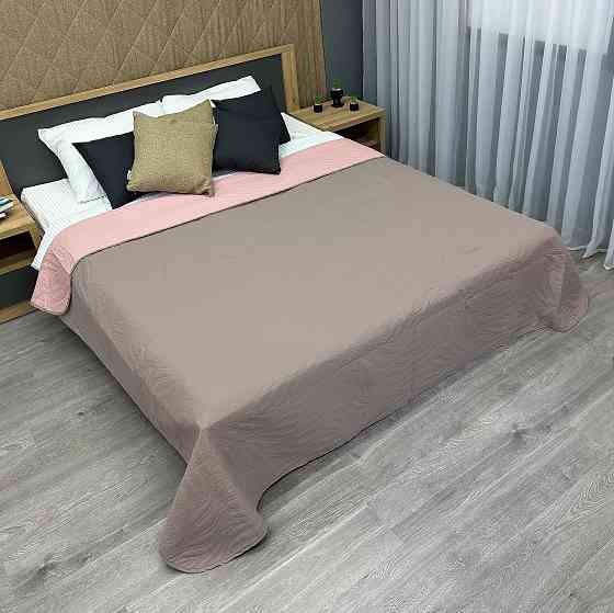 Покрывало двустороннее Decorator Microfiber листья 160х215 см какао с розовым (85-124) Киев