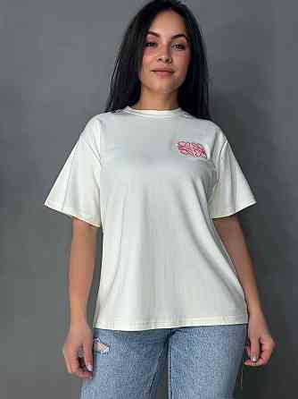 Футболка жіноча A-N 30096 базова напівоверсайз з вишивкою, молочний, one size Київ