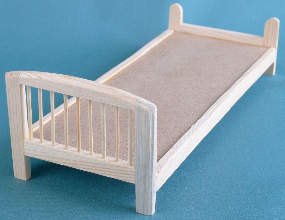 Кровать для кукол 