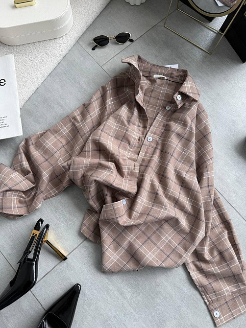 Женская трендовая оверсайз рубашка в клетку костюмный тиар Беж Одесса - изображение 1
