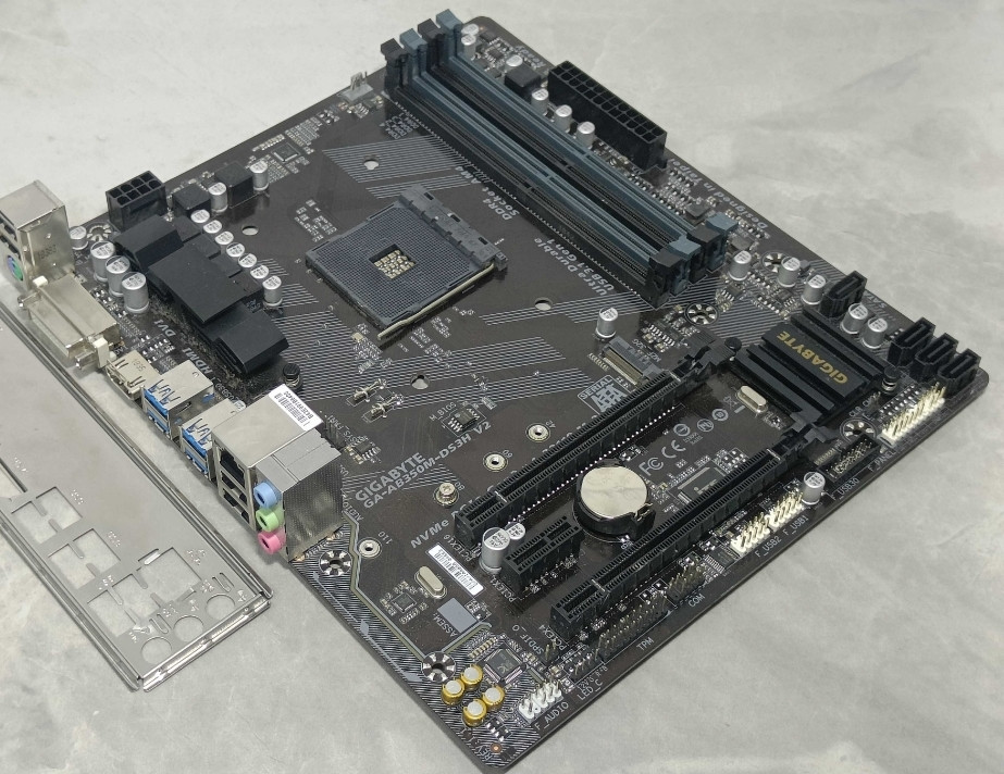 Материнська плата Gigabyte GA-AB350M-DS3H V2 sAM4 B350 чіпсет RYZEN Харків - фото 4