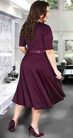 Красивое платье с расклешённой юбкой (44) Киев