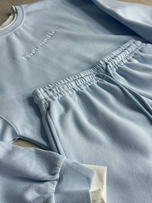 Костюм женский A-N 27063 свитшот и джогеры оверсайз с вышивкой голубой, голубой, M Киев - изображение 2