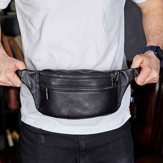 Чоловіча шкіряна бананка для телефону чорна Київ