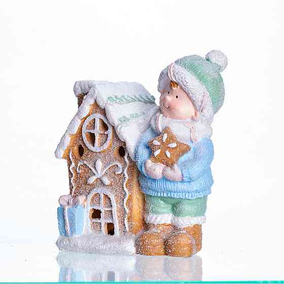 Новогодняя декоративная фигурка с подсветкой 15×8×16 см Новогодний декор Ребенок с домиком из фарфора CR-6-3 Киев