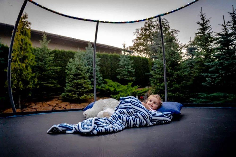 Батут THUNDER OUTSIDE PRO з зовнішньою сіткою 8 футів 244 см чорно-блакитний Київ - фото 9